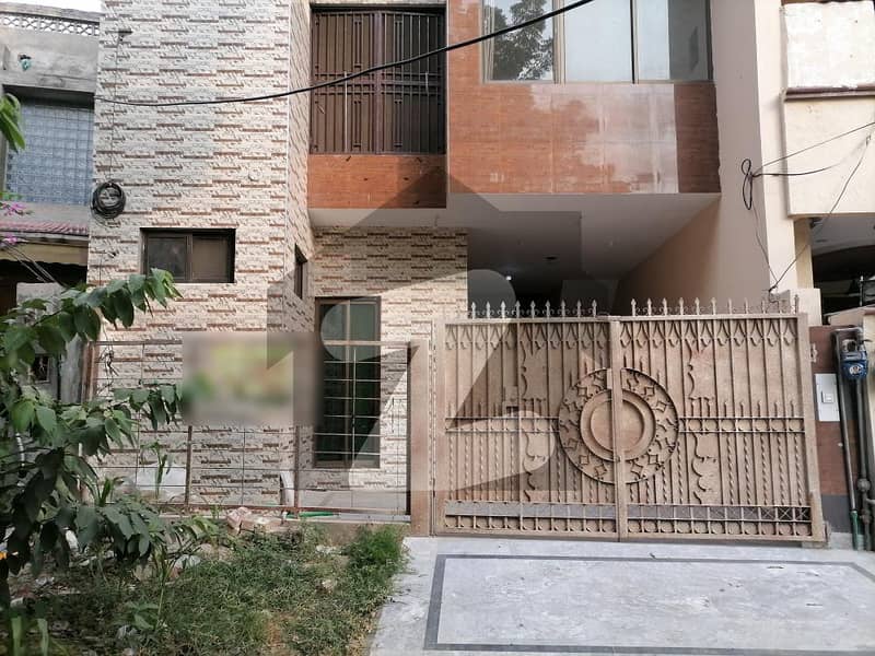 7.5 Marla House Situated In Johar Town Phase 1 - Block F For sale