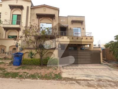 Prime Location 7 Marla House Is Available For rent In Bahria Town Phase 8 - Usman Block