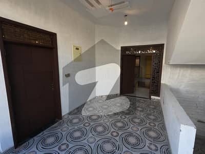 Upper Portion with roof For sale Situated In Gulistan-e-Jauhar - Block 3