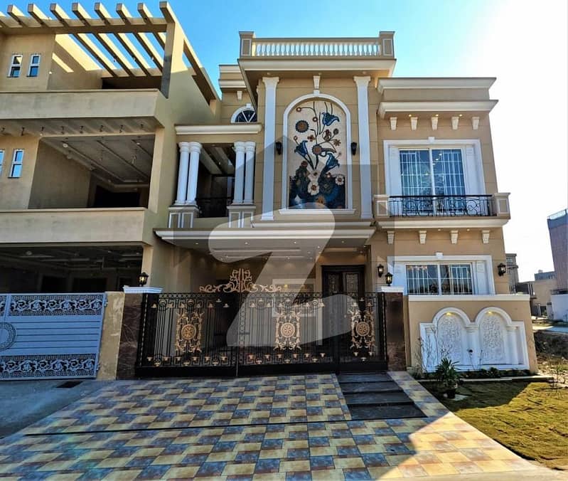 Beautifully Constructed Prime Location House Is Available For sale In LDA Avenue - Block J