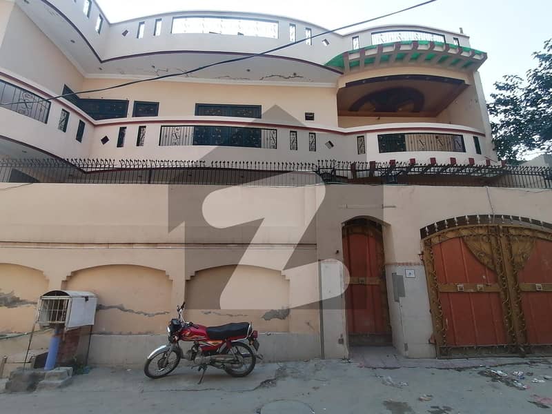 11.50 Marla House In Beautiful Location Of Gulzar Colony In Gulzar Colony