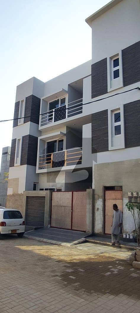 ایم بی سی ایچ ایس ۔ مخدوم بلاول سوسائٹی کورنگی کراچی میں 7 کمروں کا 10 مرلہ مکان 5.75 کروڑ میں برائے فروخت۔