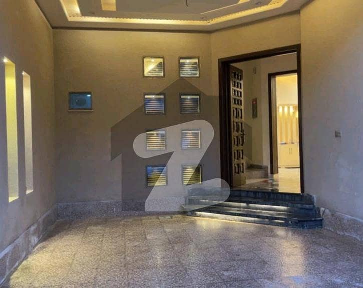 ماڈل سٹی ون کینال روڈ فیصل آباد میں 3 کمروں کا 5 مرلہ مکان 1.7 کروڑ میں برائے فروخت۔