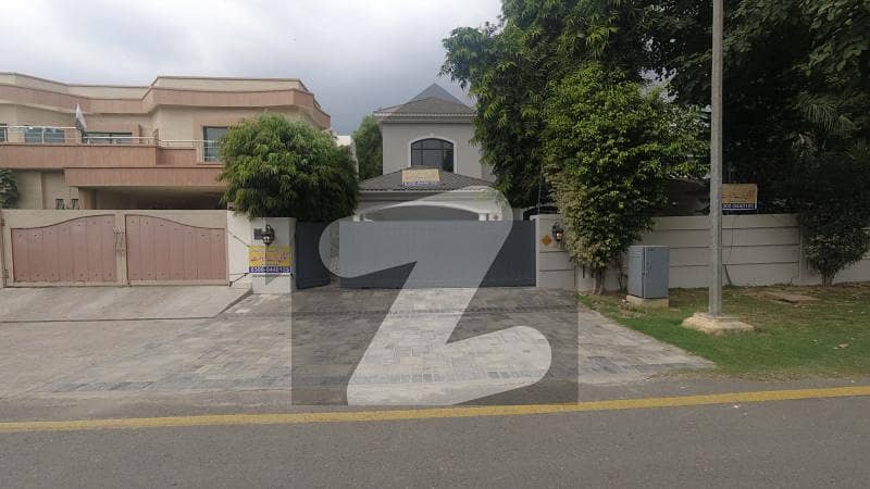 ڈی ایچ اے فیز 5 - بلاک اے فیز 5,ڈیفنس (ڈی ایچ اے),لاہور میں 6 کمروں کا 2 کنال مکان 14.0 کروڑ میں برائے فروخت۔