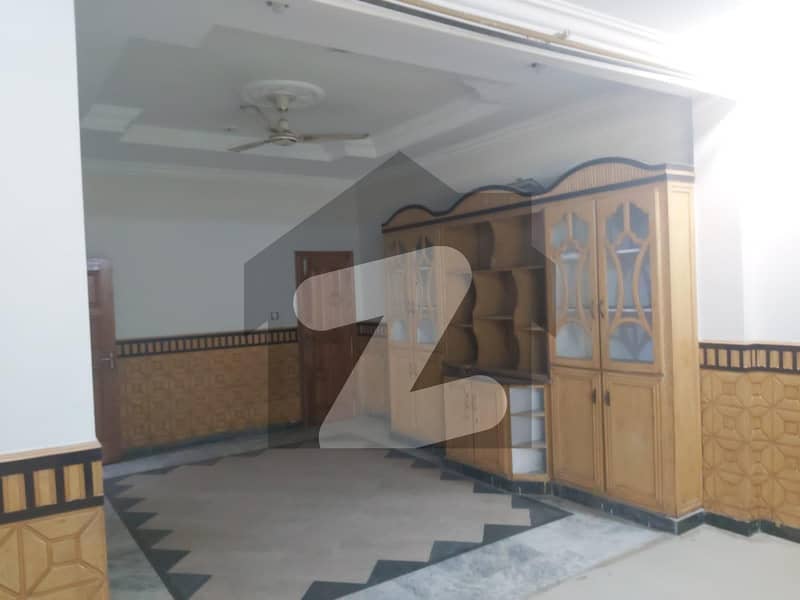 Ready To Buy A House 1 Kanal In Hayatabad