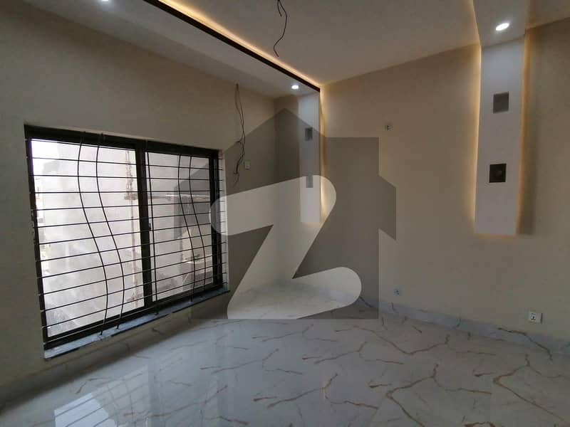 Upper Portion Of 5 Marla Is Available For rent In Park View City - Sapphire Block