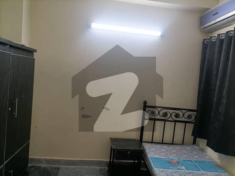 120 Square Feet Room For rent In Jail Road Jail Road, Lahore ID44294125