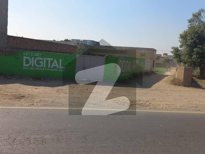 Commercial Plot Of 2700 Square Feet Available In Sahiwal Bypass