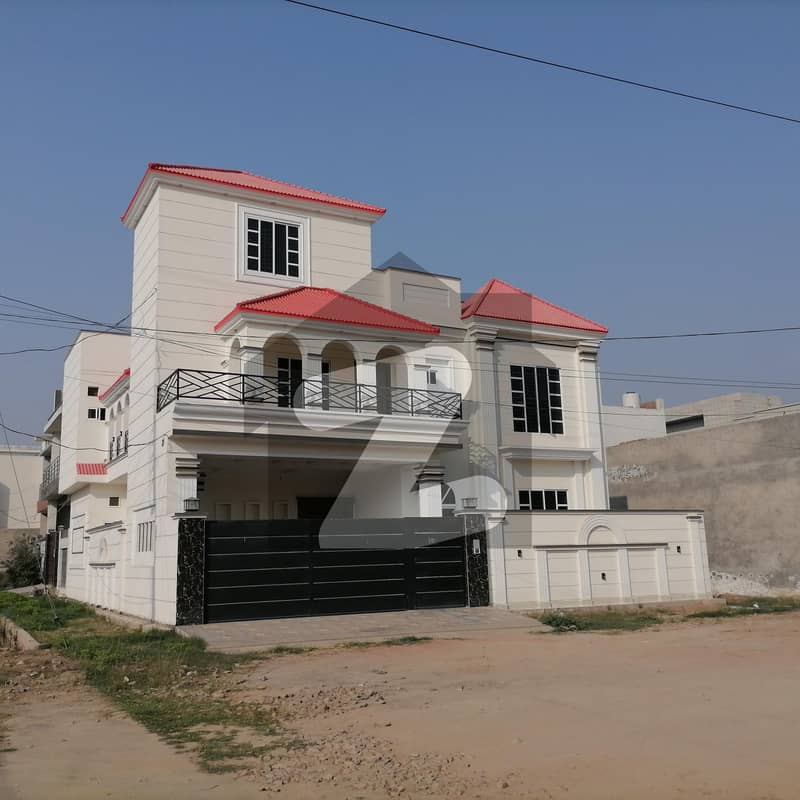 9 Marla House Is Available In Jeewan City - Phase 5