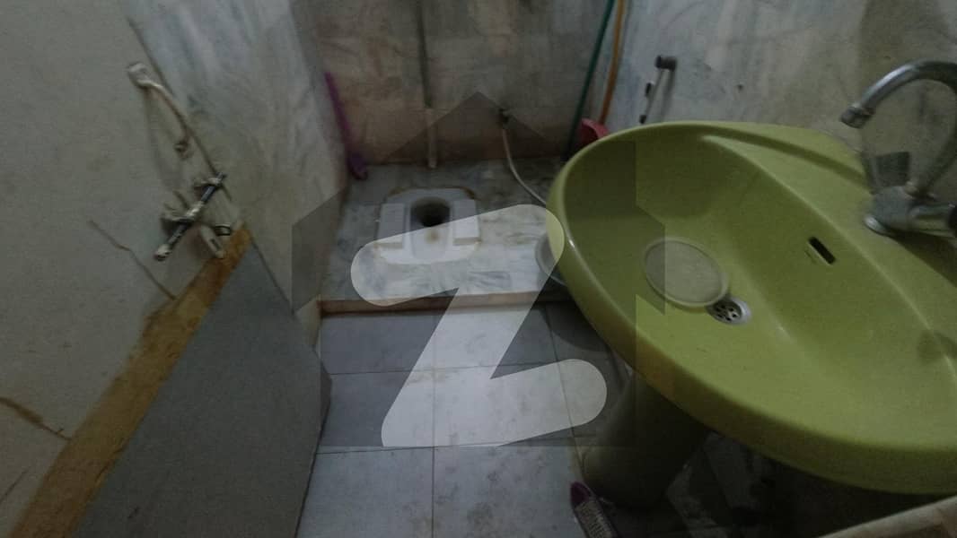 Corner 1830 Square Feet Flat For sale Is Available In Gulshan-e-Iqbal - Block 11 Corner 1830 Square Feet Flat For sale Is Available In Gulshan-e-Iqbal - Block 11