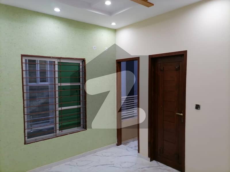 پنجاب سمال انڈسٹریز کالونی لاہور میں 3 کمروں کا 4 مرلہ مکان 1.25 کروڑ میں برائے فروخت۔