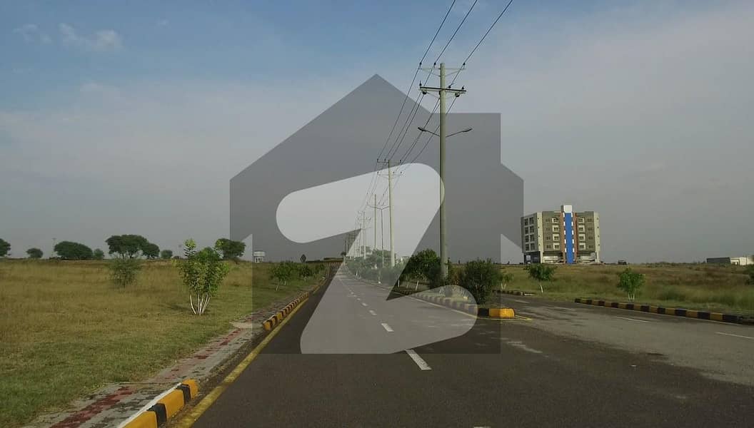 Your Search Ends Right Here With The Beautiful Corner Commercial Plot In University Town At Affordable Price Of Pkr Rs. 50,000,000