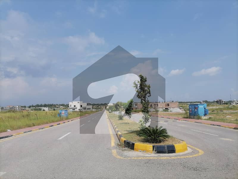 Affordable Prime Location Commercial Plot Of 200 Square Yards Is Available For sale