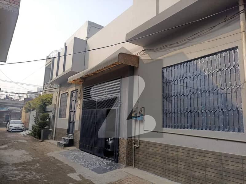 فیصل آباد روڈ اوکاڑہ میں 7 کمروں کا 8 مرلہ مکان 2.8 کروڑ میں برائے فروخت۔