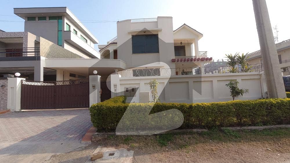 Ready To Buy A Prime Location House 1 Kanal In Islamabad