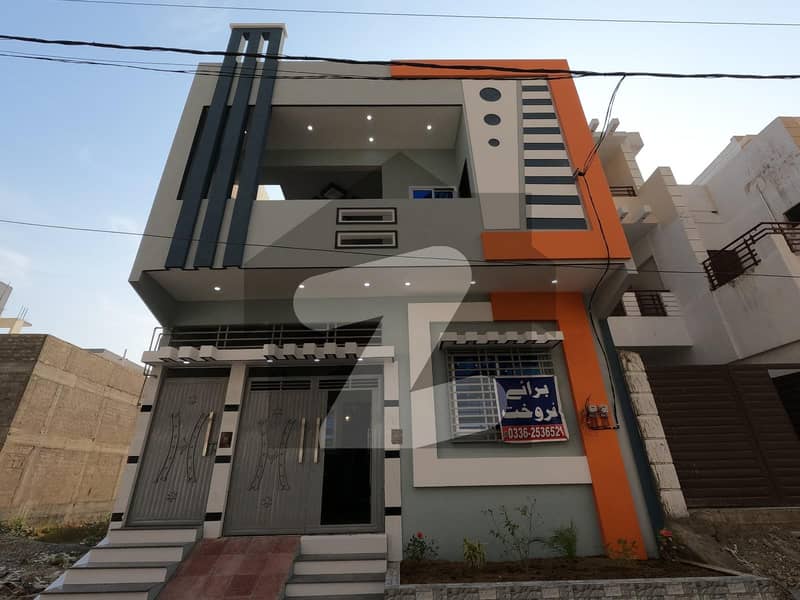 گلشن عظیم سکیم 33,کراچی میں 4 کمروں کا 5 مرلہ مکان 2.3 کروڑ میں برائے فروخت۔