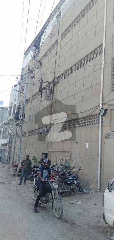 مہران ٹاؤن کورنگی انڈسٹریل ایریا کورنگی کراچی میں 16 مرلہ Studio عمارت 6.5 کروڑ میں برائے فروخت۔