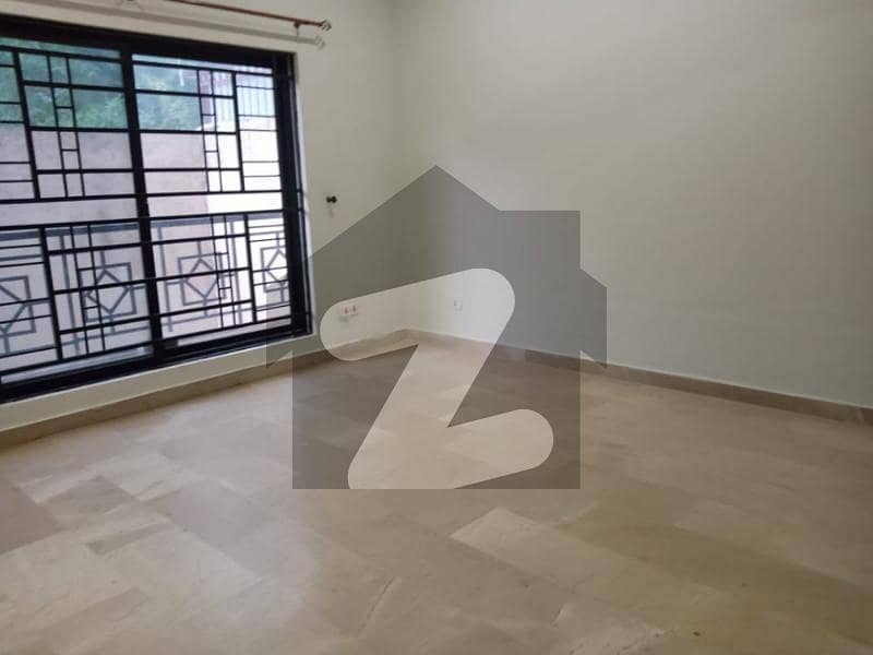 40x80 Upper Portion Available For Rent in I-8 Islamabad