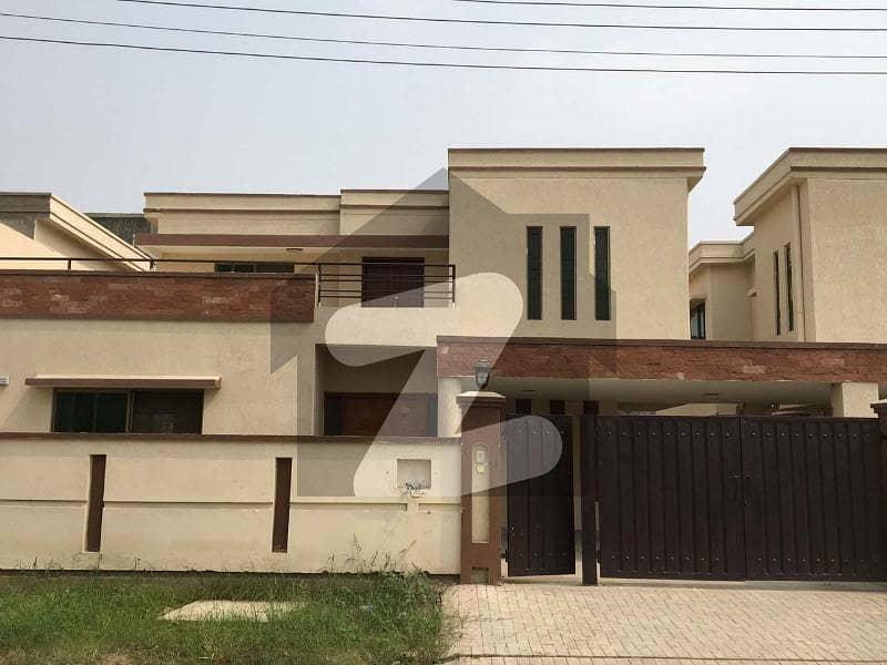14 Marla Facing Park SD House For Sale In PAF Falcon Complex Gulberg III Lahore