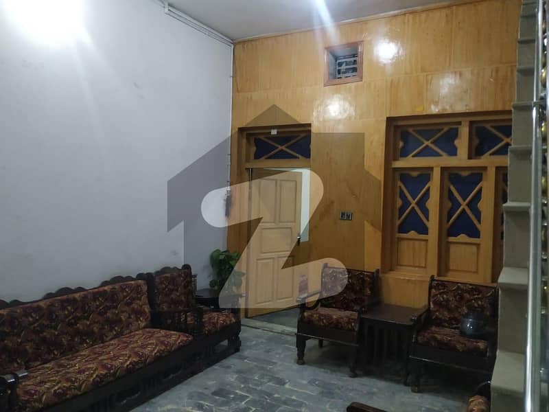 بشیر آباد پشاور میں 6 کمروں کا 3 مرلہ مکان 3 کروڑ میں برائے فروخت۔