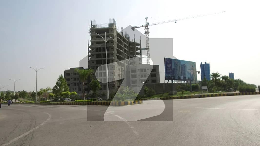658 Square Feet Flat Is Available In Gulberg Marina 658 Square Feet Flat Is Available In Gulberg Marina