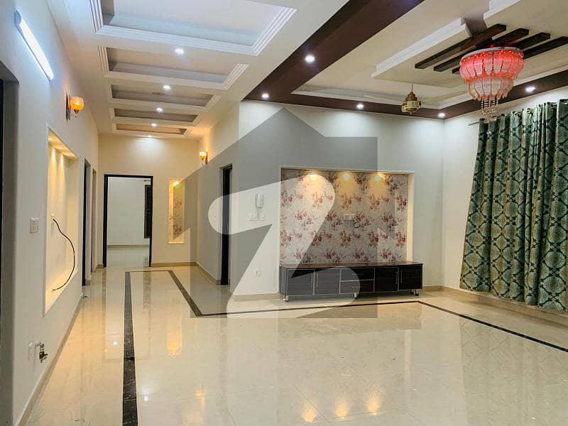 1 Kanal Upper Portion Available In Wapda Town Phase 1 For Rent
