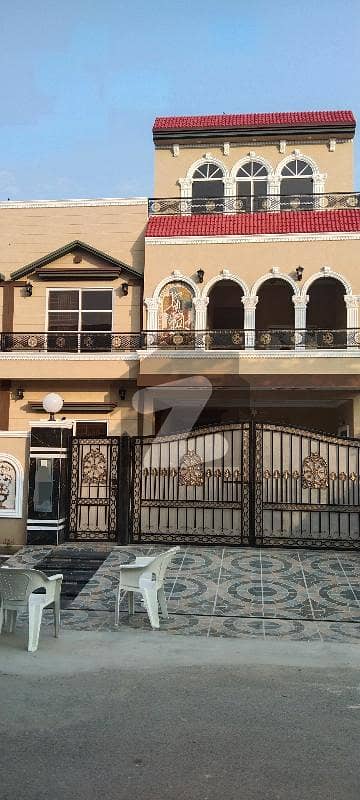 For Sale House 1 Kanal Brand New Panjab Society Phase 2 Main College Road Near Eden Chowk Lahore Brand New House For Sale