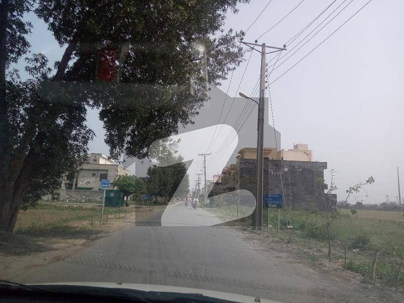 10 Marla Corner Plot Very Near Park Mosque And Main College Road Approach Residential Plot For Sale