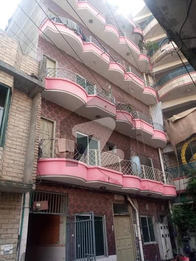 فیض آباد راولپنڈی میں 7 مرلہ عمارت 4.5 کروڑ میں برائے فروخت۔