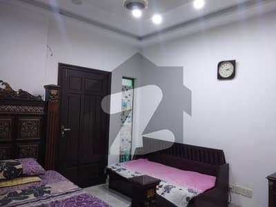 گلبرگ 2 گلبرگ لاہور میں 5 کمروں کا 1 کنال مکان 17 کروڑ میں برائے فروخت۔