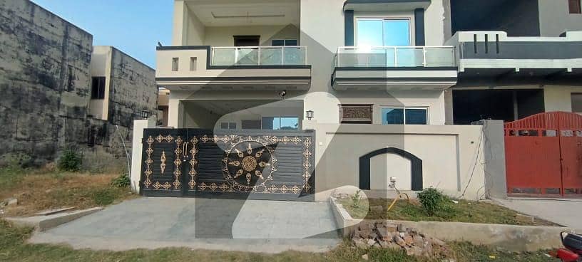House For sale In Rs. 26,000,000