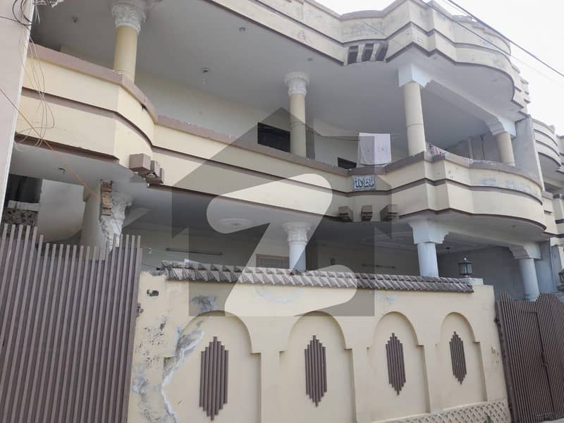 جناح آباد ایبٹ آباد میں 6 کمروں کا 10 مرلہ مکان 2.7 کروڑ میں برائے فروخت۔