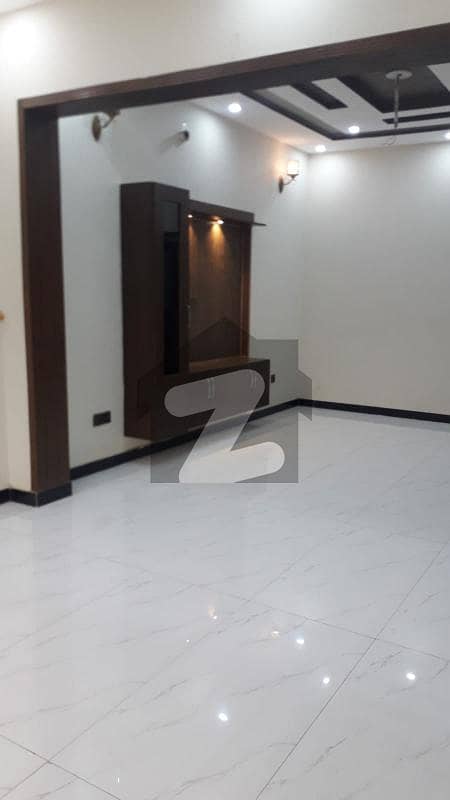 پارک ویو سٹی ۔ ایگزیکٹو بلاک پارک ویو سٹی لاہور میں 4 کمروں کا 5 مرلہ مکان 1.7 کروڑ میں برائے فروخت۔