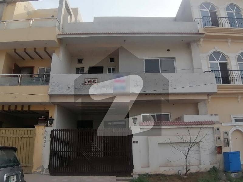 5 Marla Triple Story House For Rent