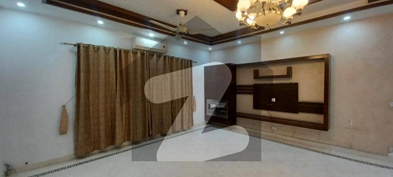 One Kanal Slightly Used Upper Portion ( Lower Lock) Available For Rent In Phase 3 Dha Lahore,