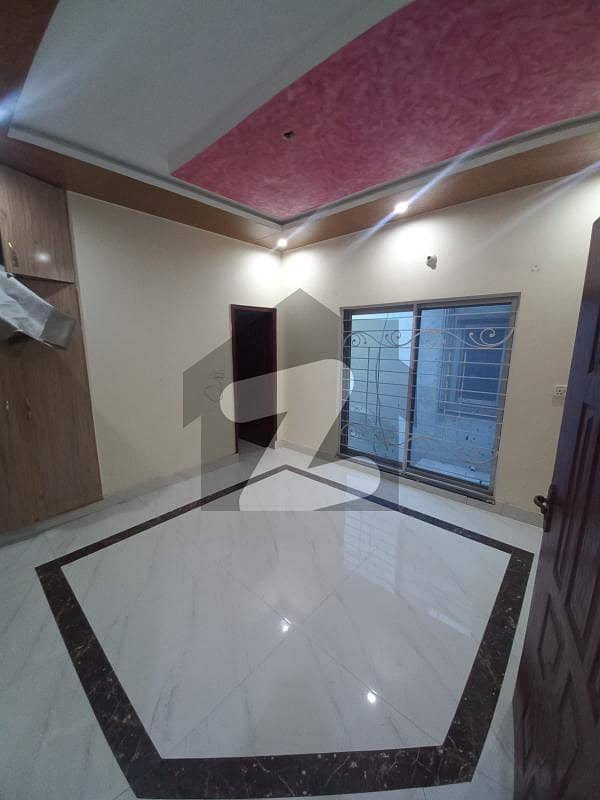 10 Marla House Available For Rent In Canal Gardens Lahore