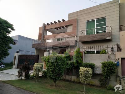 Beautifully Designed 6 Marla House Near Park In Phase-5 For Rent