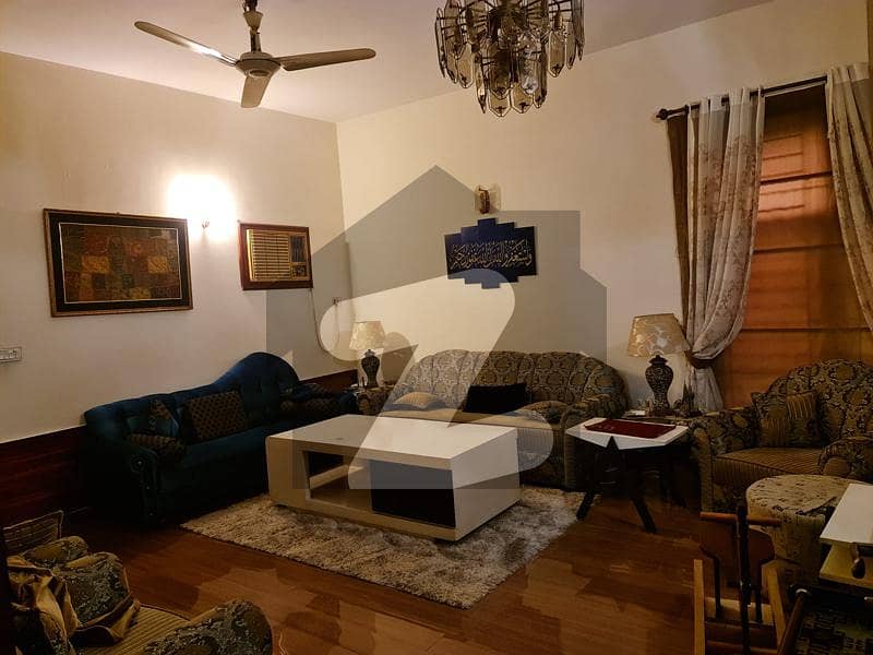 گارڈن ٹاؤن - احمد بلاک گارڈن ٹاؤن,لاہور میں 8 کمروں کا 2 کنال مکان 19.0 کروڑ میں برائے فروخت۔