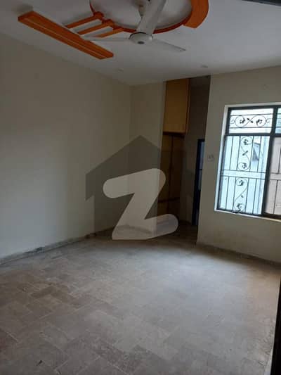 گلشنِ مہر ملتان میں 4 کمروں کا 10 مرلہ مکان 1.6 کروڑ میں برائے فروخت۔