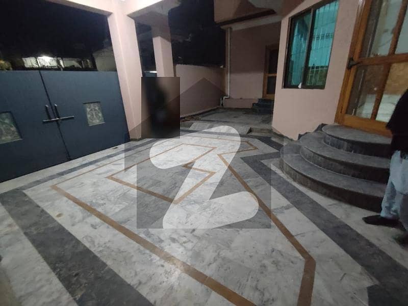 جناح آباد ایبٹ آباد میں 7 کمروں کا 7 مرلہ مکان 70.0 ہزار میں کرایہ پر دستیاب ہے۔