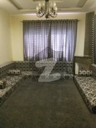 حبیب اللہ کالونی ایبٹ آباد میں 5 کمروں کا 6 مرلہ مکان 2.7 کروڑ میں برائے فروخت۔