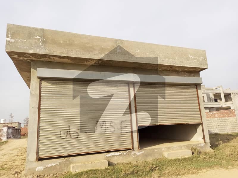 2 Marla Spacious Shop Available In Gujrat - Fatehpur Road For sale