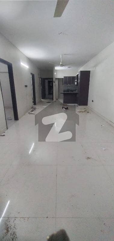 شہید ملت روڈ کراچی میں 3 کمروں کا 8 مرلہ فلیٹ 1.1 لاکھ میں کرایہ پر دستیاب ہے۔