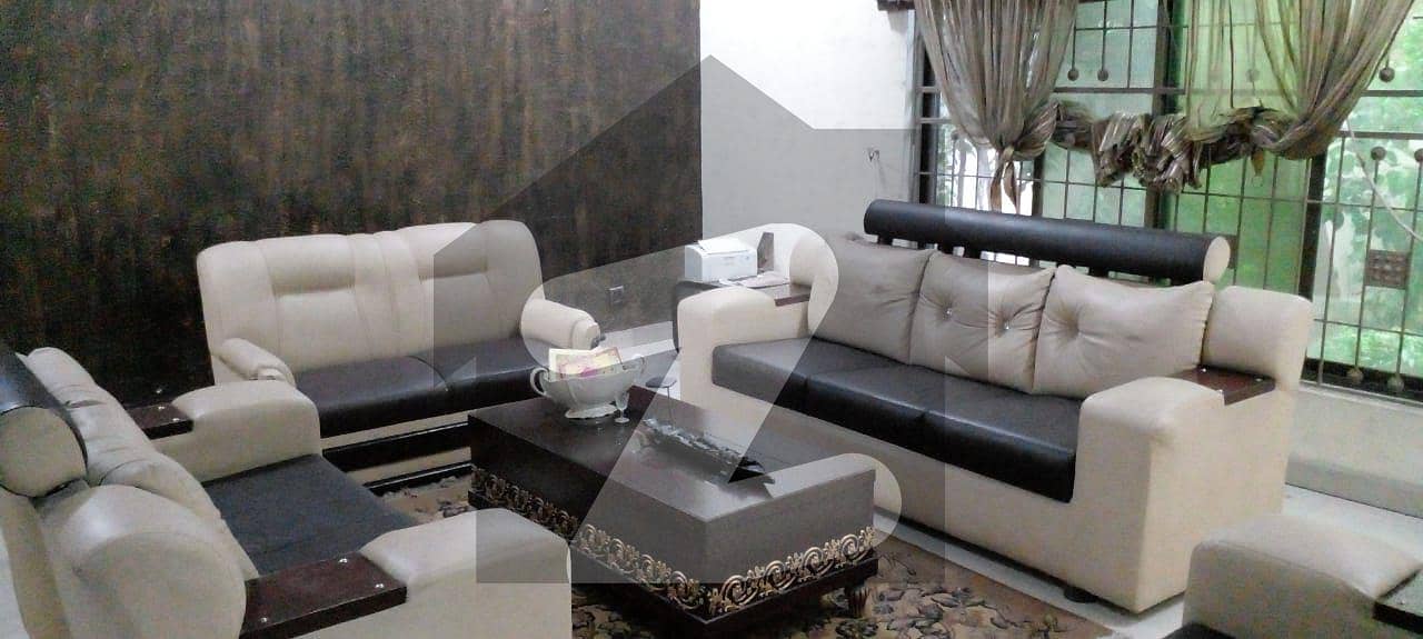 Single Storey 3 Bedroom With Bathrooms Kitchen Tv Lounge Pia Housing Society. 
1 Kanal Single Story House Available For Sale, it Has 3 Bedroom With Attached Baths, single Kitchen,1 Tv Lounge,1 Drawing Dining,