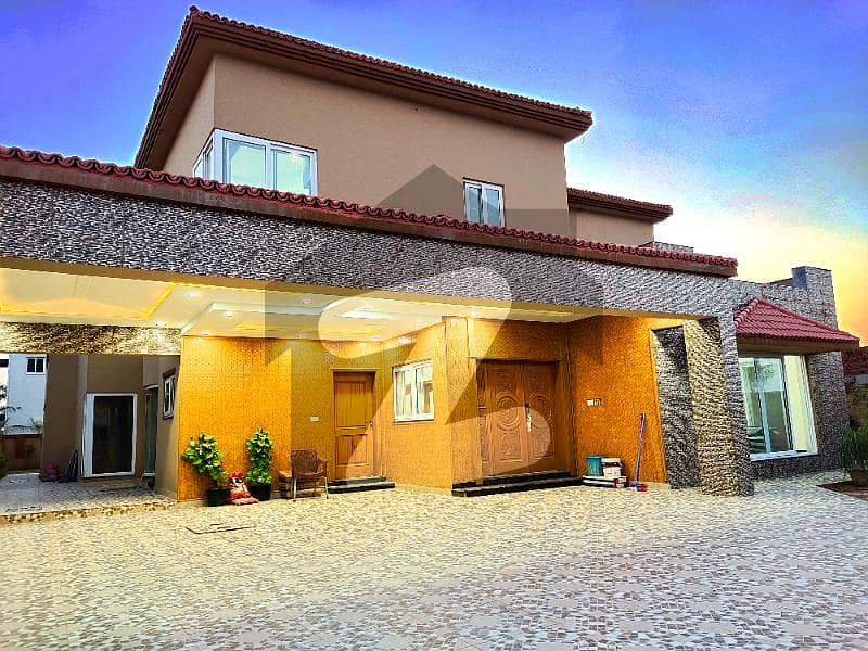 1.7 Kanal Villa At Outstanding Location For Sale