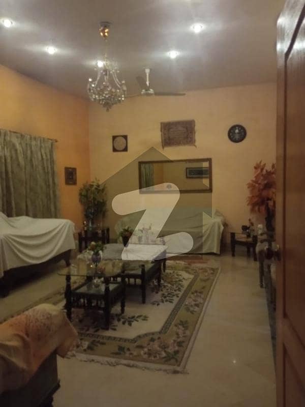 نیسپاک ہاؤسنگ سوسائٹی - فیز 1 - بلاک D1 نیسپاک سکیم فیز 1 کالج روڈ لاہور میں 6 کمروں کا 1.9 کنال مکان 7 کروڑ میں برائے فروخت۔
