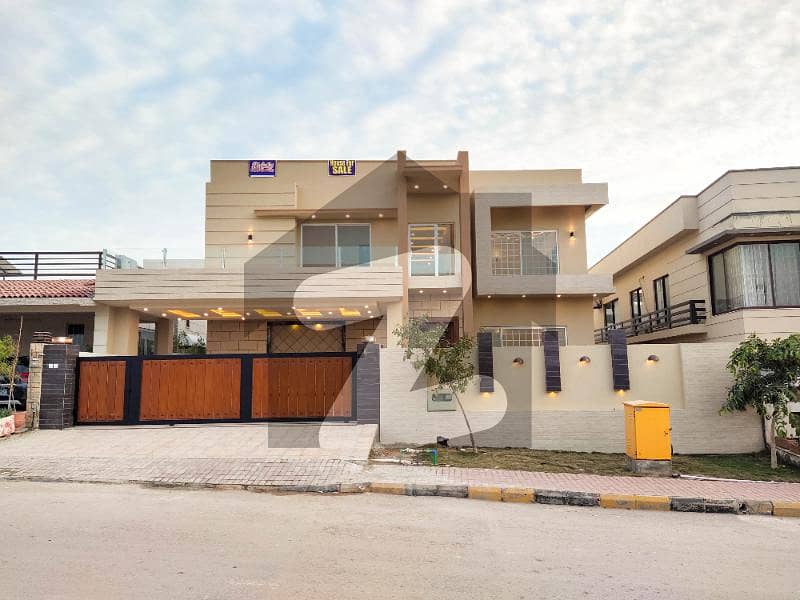 Brand New 1 Kanal House Up For Sale On Prime Location