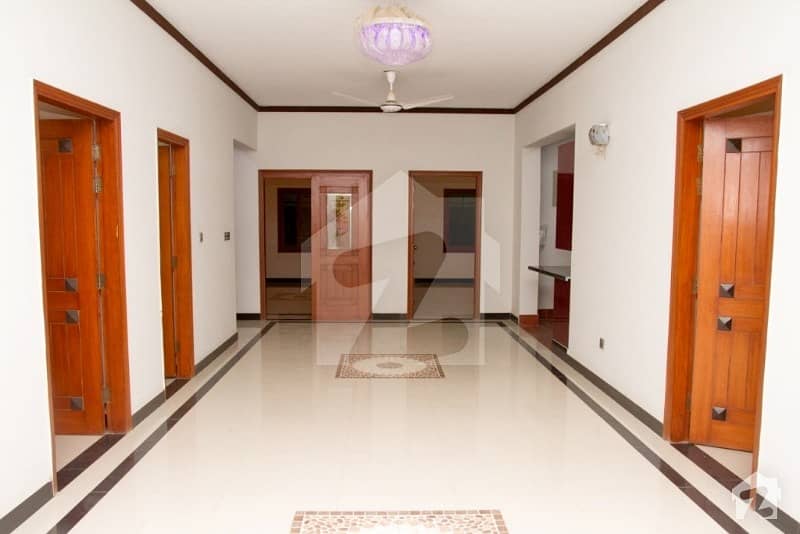 ڈی ایچ اے فیز 2 ایکسٹینشن ڈی ایچ اے ڈیفینس کراچی میں 3 کمروں کا 8 مرلہ فلیٹ 2.25 کروڑ میں برائے فروخت۔