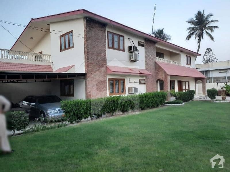 ڈی ایچ اے فیز 1 ڈی ایچ اے کراچی میں 5 کمروں کا 2.1 کنال مکان 16.5 کروڑ میں برائے فروخت۔