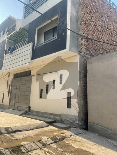 ایمرالڈ لودجیس شیر علی ٹاؤن پشاور میں 5 کمروں کا 3 مرلہ مکان 1.5 کروڑ میں برائے فروخت۔